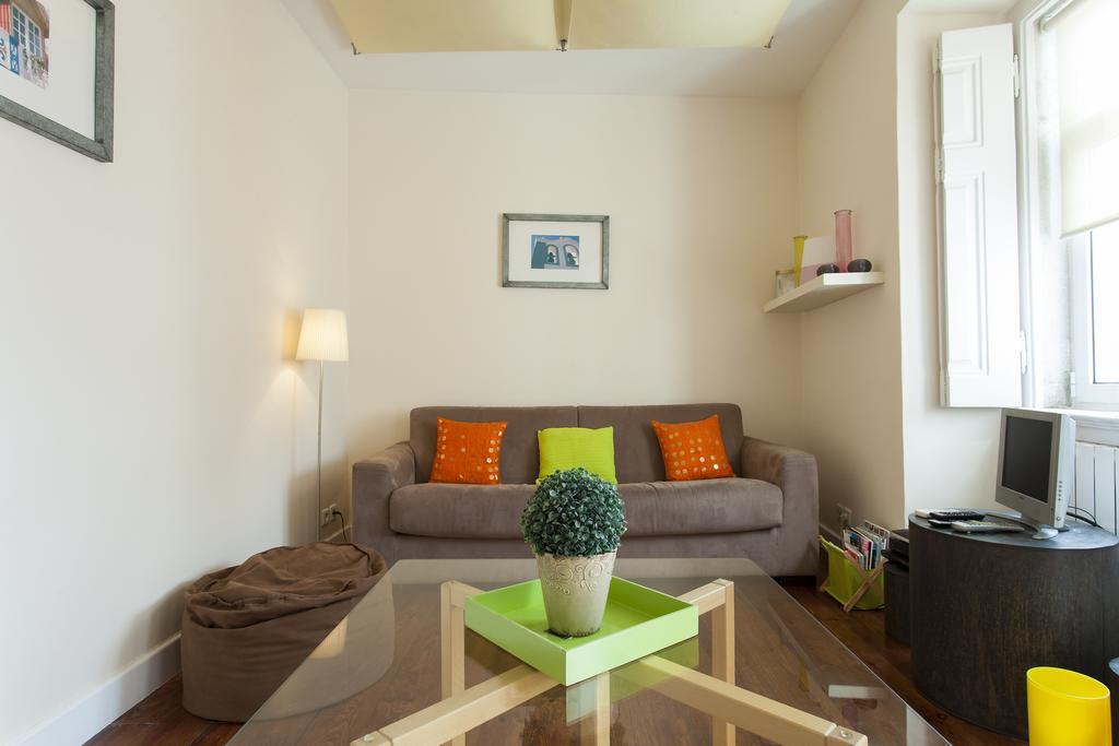 Joivy Spacious And Bright 1-bed Flat With Views In Lapa Apartamento