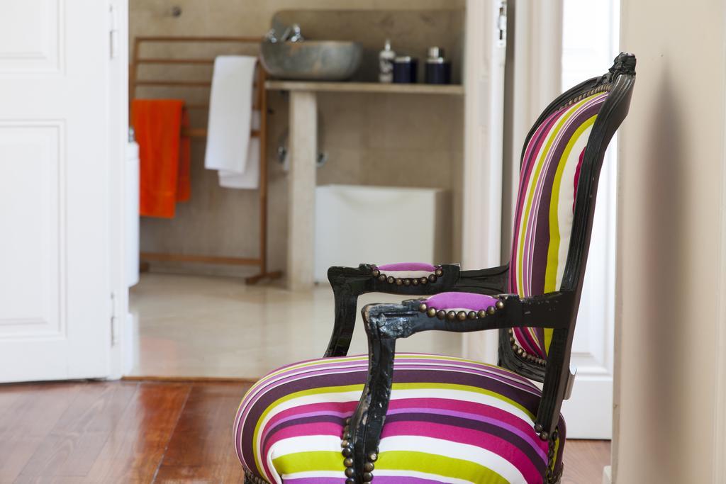 Joivy Spacious And Bright 1-bed Flat With Views In Lapa Lisboa